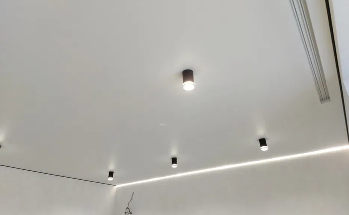 Натяжні стелі під ключ. MSD Premium. Світлові лінії