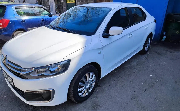 Авто Citroen c-elysee2019, 4000/тиждень, ліцензія Авто Citroen c-elysee2019, 4000/тиждень, ліцензія