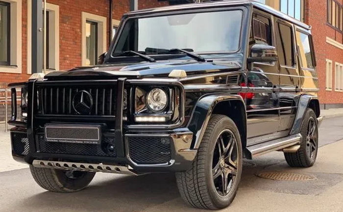 133 Гелик на весілля Mercedes Benz G63 Кубик з водієм 133 Гелик на весілля Mercedes Benz G63 Кубик з водієм