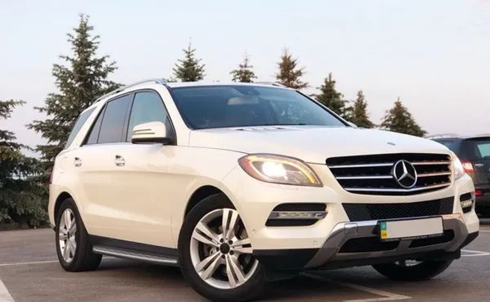 119 Позашляховик на весілля Mercedes Benz ML білий 119 Позашляховик на весілля Mercedes Benz ML білий