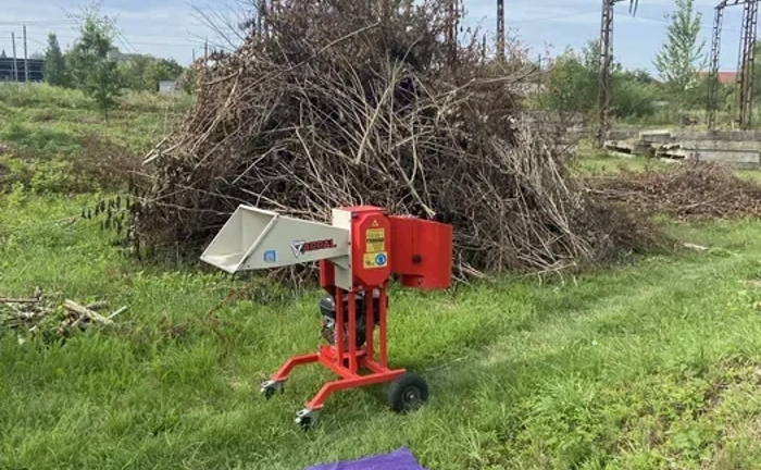 Подрібнювач Гілок до 80мм Подрібнювач Гілок до 80мм