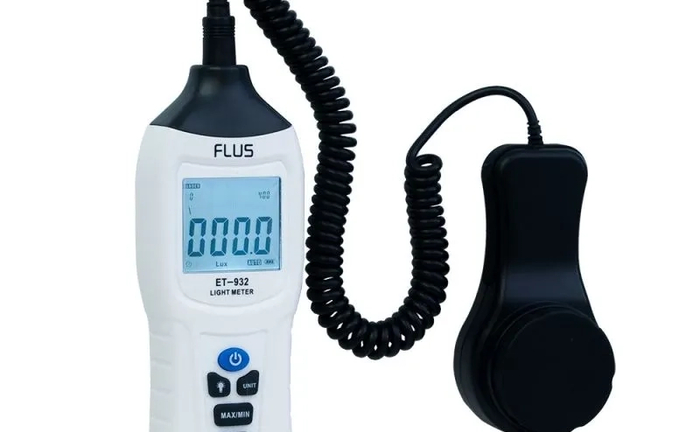 Професійний люксметр ET-932 — Вимірювання освітленості Професійний люксметр ET-932 — Вимірювання освітленості