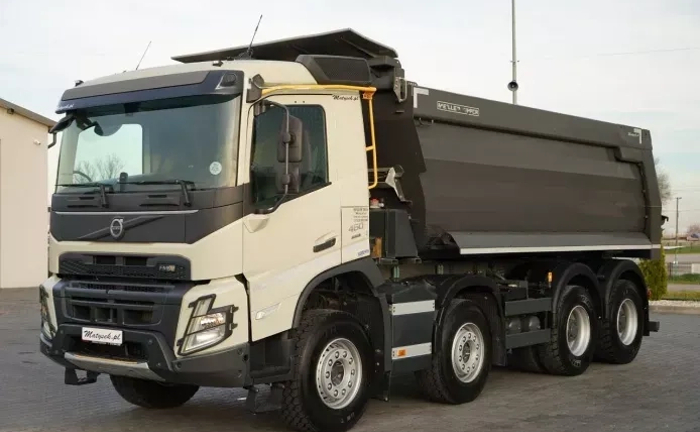 Самоскид Volvo FMX 460 8x4 до 30 тонн