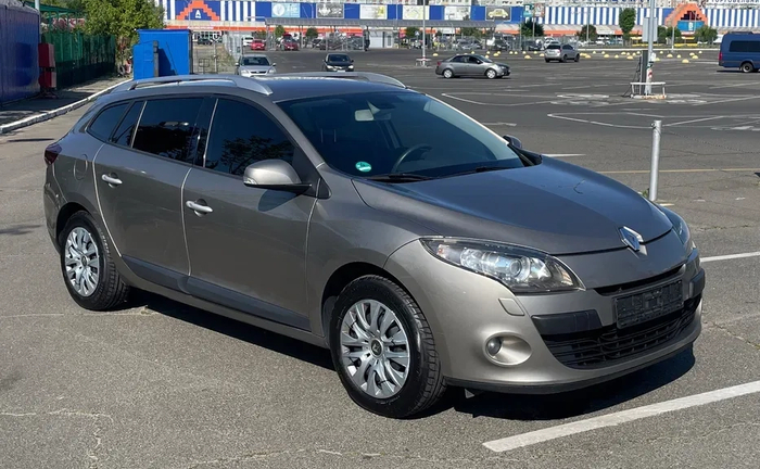 Авто від 4000грн/тиждень Renault Megan 3 2011 р. 1,5 Авто від 4000грн/тиждень Renault Megan 3 2011 р. 1,5