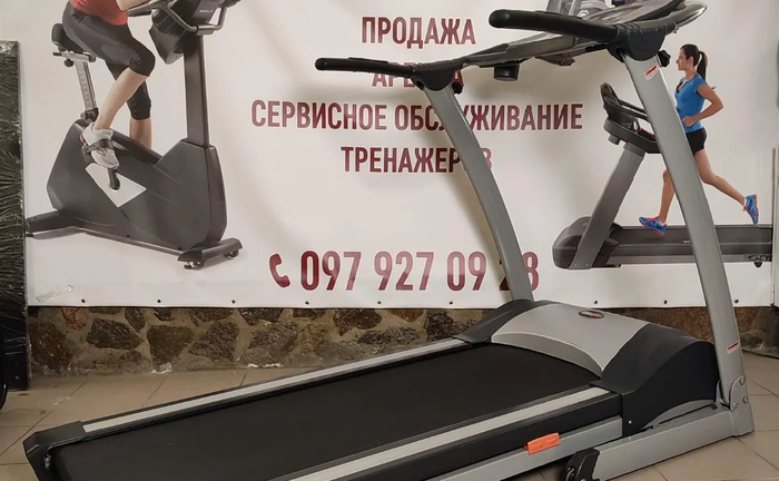 Тренажер: орбітреки, бігові дорожки, велотренажери, гребні Тренажер: орбітреки, бігові дорожки, велотренажери, гребні