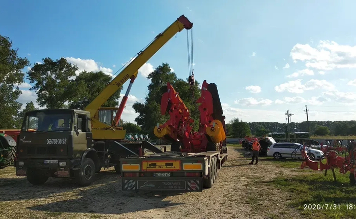 Послуги автокрана 14 тонн 14 м стріла