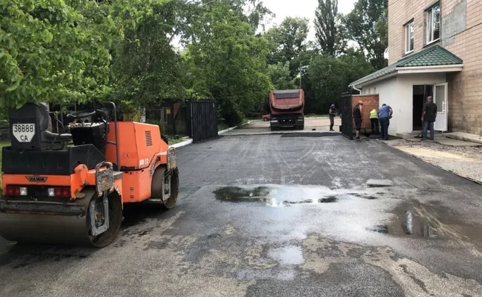 Асфальтування доріг , площадок , стоянок Асфальтування доріг , площадок , стоянок