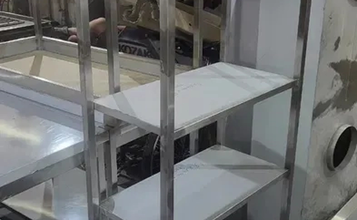 Виготовлення Стелажів з Нержавіючої Сталі: Надійність, Якість, Довговічність!