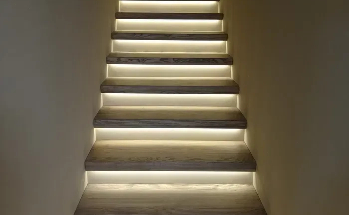 Обшивка сходів деревом під ключ, обшивка лестницы. Обшивка сходів деревом під ключ, обшивка лестницы.