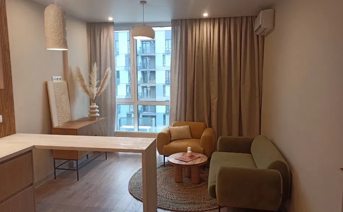 Пошив штор, тюлей, римських штор, монтаж жалюзів, карнизів Пошив штор, тюлей, римських штор, монтаж жалюзів, карнизів