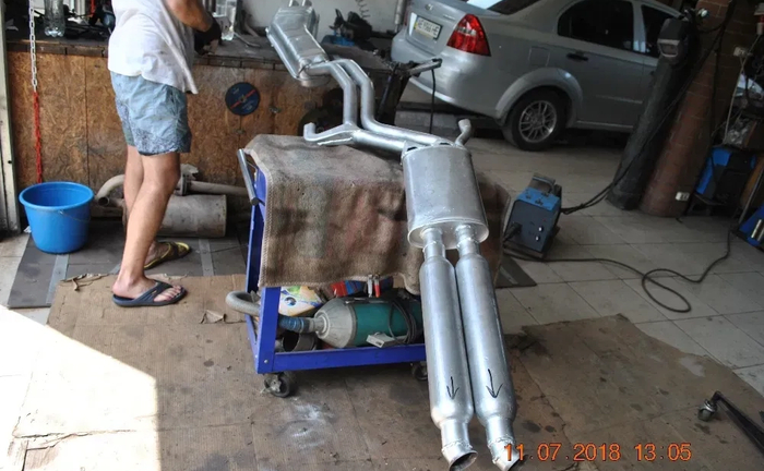 Зварювальні роботи, ремонт глушників, гофр і каталізаторів — є все!