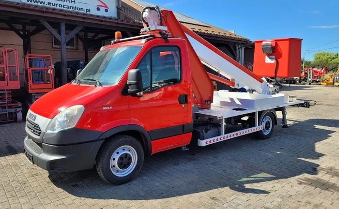 Автомобільний підйомник IVECO 4×2 MULTITEL J335 ALU/EX Автомобільний підйомник IVECO 4×2 MULTITEL J335 ALU/EX
