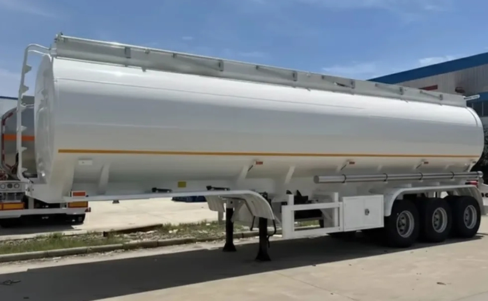 Оливовоз 30 м³: Швидка доставка Оливовоз 30 м³: Швидка доставка