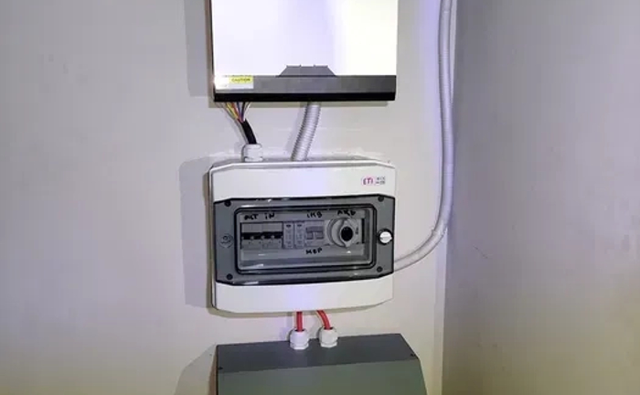 Електрик.Установка,стабілізатора.інвертора,генератора,проводка.