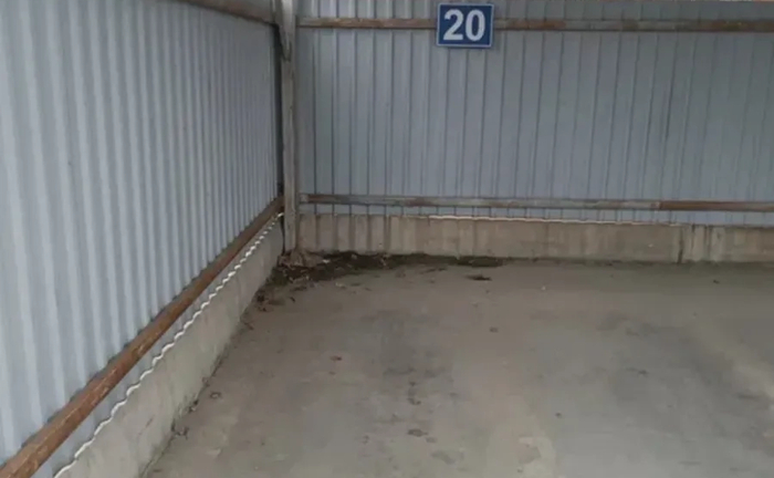 Комфортне паркомісце, зручний заїзд