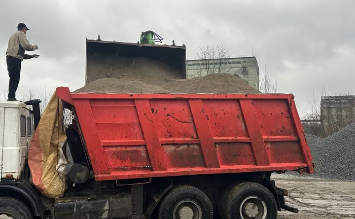 Вивіз побутового, будівельного сміття , землі, хламу Вивіз побутового, будівельного сміття , землі, хламу
