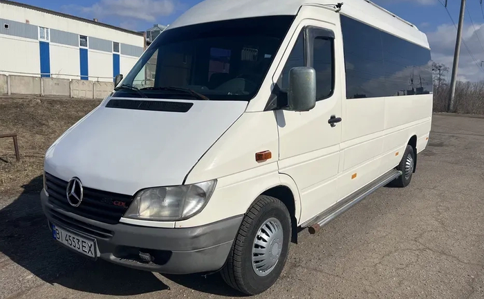 Комфортні пасажирські перевезення та надійне замовлення транспорту для будь-яких поїздок