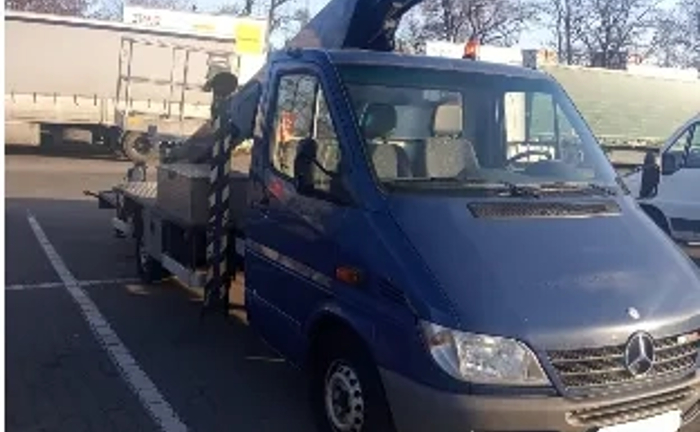 Автовишка Mercedes CMC PLA 210 Автовишка Mercedes CMC PLA 210