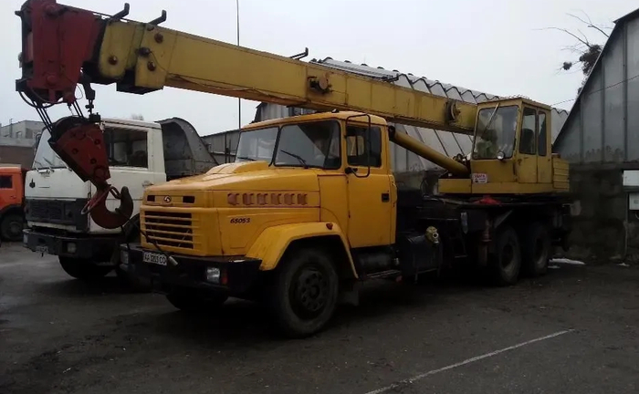Послуги Автокрана 14-40 тонн Послуги Автокрана 14-40 тонн