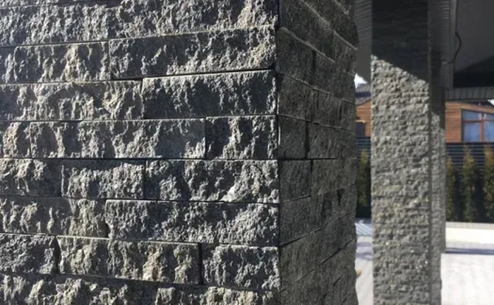 Матеріали з граніту, бруківка, бордюр, соломка, плитка, підвіконня