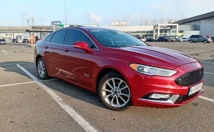 Автомобіль Форд Фьюжен гібрид 2.0. Мінімальний термін від 3 місяців