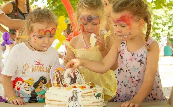 Професійний фотограф у Харкові: зйомка днів народження, банкетів та святкових заходів