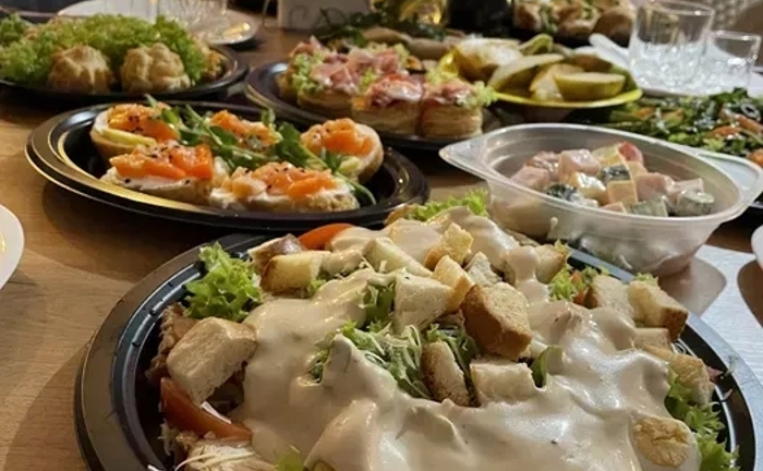 Кейтеринг,Фуршет ,Виїзна кухня Вікторія Грищук Гуровська Кейтеринг,Фуршет ,Виїзна кухня Вікторія Грищук Гуровська