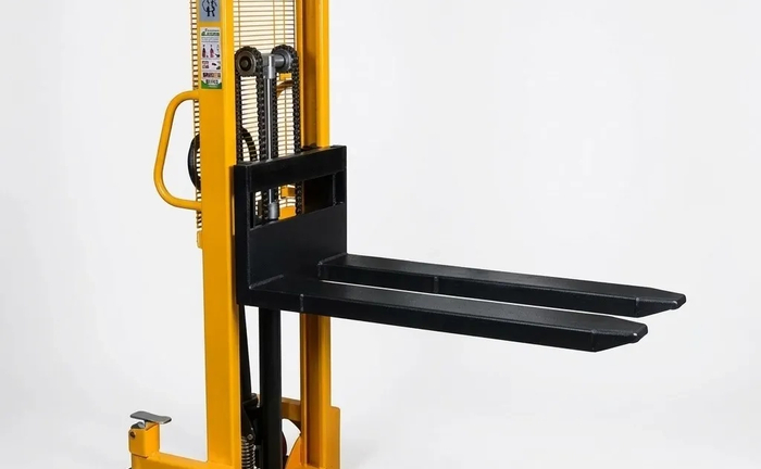 Штабелер 1,5 т ручний гідравлічний Штабелер 1,5 т ручний гідравлічний