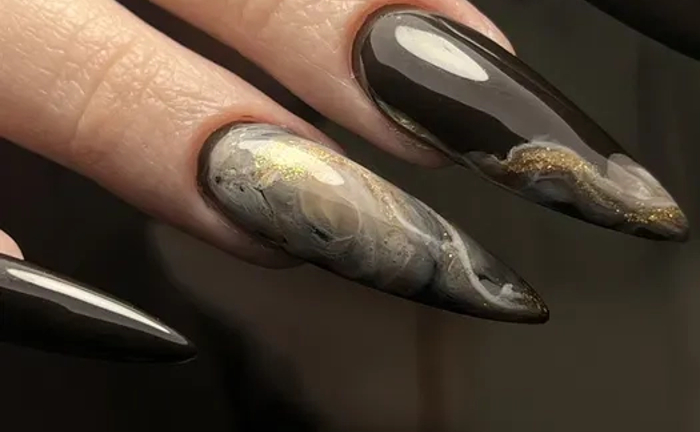 Професійний манікюр та якісне нарощування нігтів для бездоганного образу Професійний манікюр та якісне нарощування нігтів для бездоганного образу