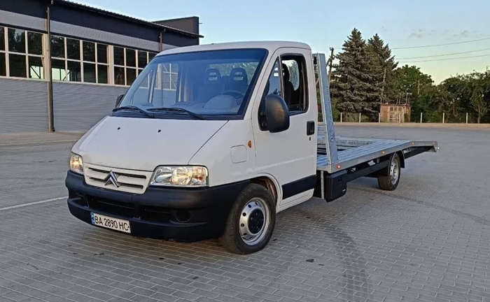 Послуги евакуатора 24/7 Авто-Мото-Груз Послуги евакуатора 24/7 Авто-Мото-Груз