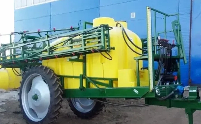 Оприскувач ОГП-3000 (807) в ідеальному стані.