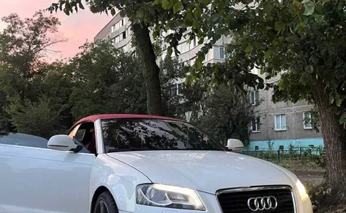 Авто з водієм для весілля або фотосесій Авто з водієм для весілля або фотосесій
