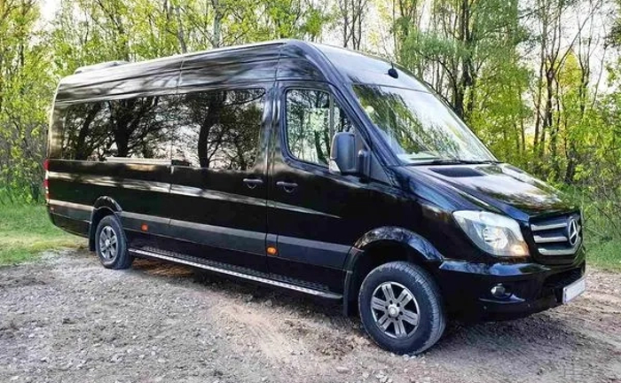 315 Мікроавтобус на весілля трансфер Mercedes Sprinter чорний 315 Мікроавтобус на весілля трансфер Mercedes Sprinter чорний