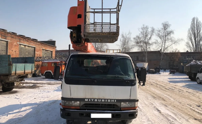 Міні- автовишка телескопічна 15 метрів Міні- автовишка телескопічна 15 метрів