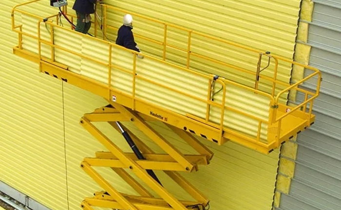 Дизельний підйомник ножничний Haulotte 15SXL