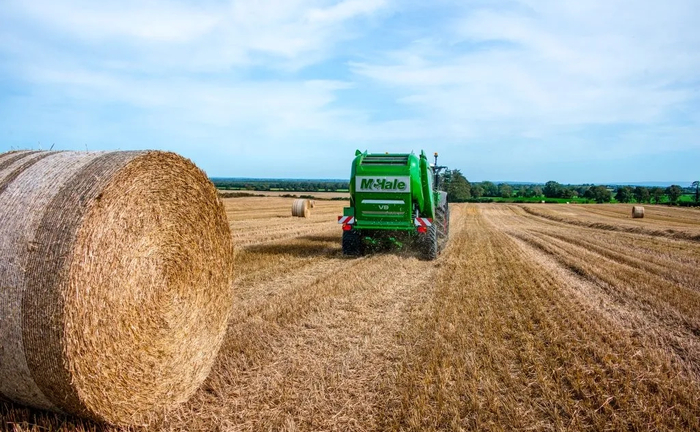 Прес-підбирач: висока швидкість та якість Прес-підбирач: висока швидкість та якість