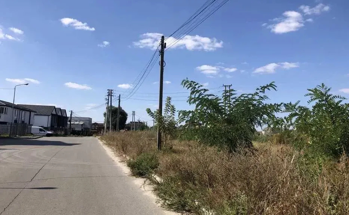 Ділянка в с. Гатне 6 сот