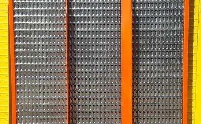 Ремонт і реставрація решіт на комбайн New Holland (Нью Холланд) Ремонт і реставрація решіт на комбайн New Holland (Нью Холланд)