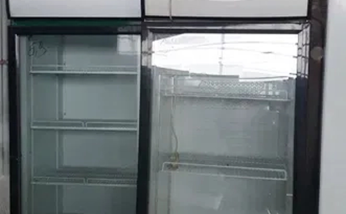 Виготовлення ущільнювачу, резинки для холодильника під пиво для холодильної вітрини.