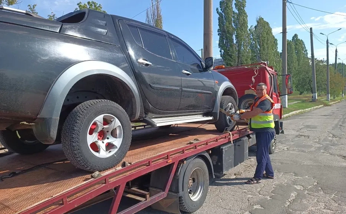 Автоевакуатор, терміново та доступно по місту та Україні