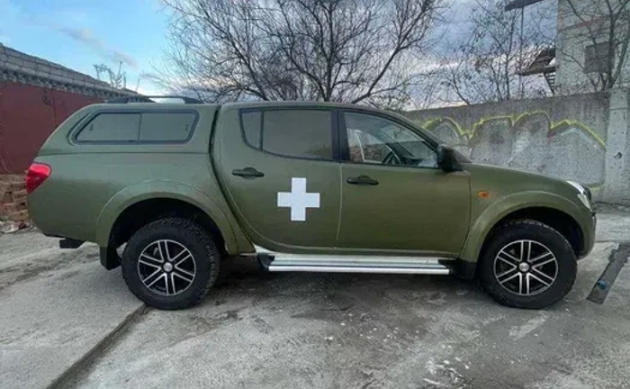 Камуфляжна плівка олива, плівка темно зелена (виробництво, монтаж) Камуфляжна плівка олива, плівка темно зелена (виробництво, монтаж)