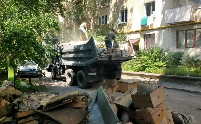 Вивіз сміття з погрузкою. Очистка квартир, підвальних приміщень, горищ