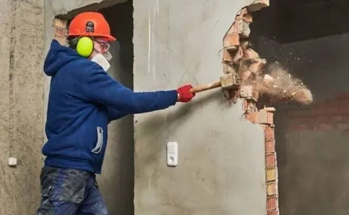 Демонтаж.Вивіз сміття.Послуги вантажників.