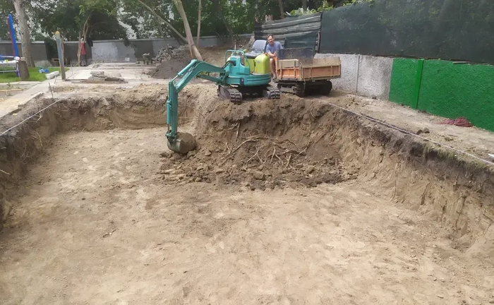 Міні екскаватор