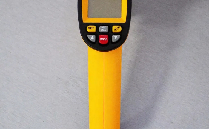 Лазерний термометр до 900ºC для виробництва Лазерний термометр до 900ºC для виробництва