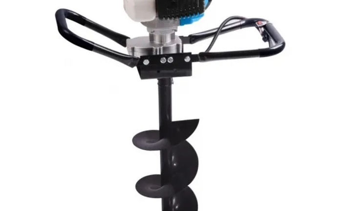 Мотобур BauMaster EA-1525 .Оснащений бензиновим 2-тактним двигуном