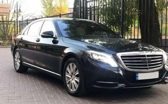 379 Авто на весілля Mercedes-Benz S Class W222 S550 4MATIK з водієм 379 Авто на весілля Mercedes-Benz S Class W222 S550 4MATIK з водієм