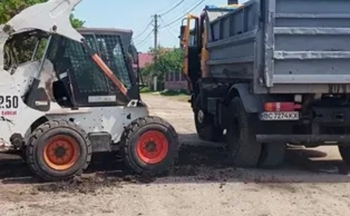 Міні навантажувач Бобкат / bobcat