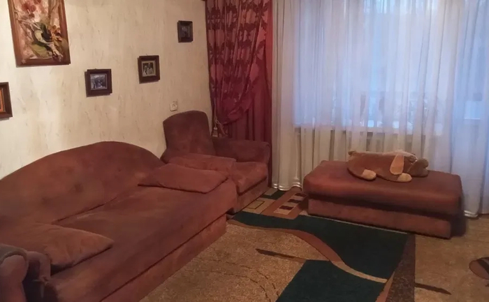 Кімната не прохідна в 4 кімнатній квартирі Кімната не прохідна в 4 кімнатній квартирі