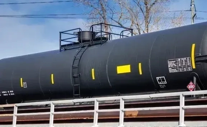 Вагон-цистерна для рідких речовин Вагон-цистерна для рідких речовин